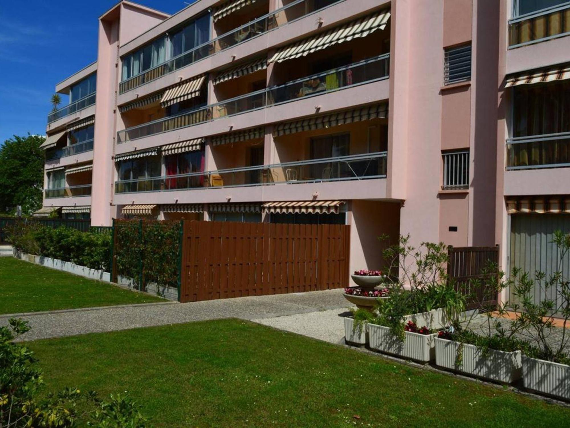 Studio Agreable Avec Loggia, Garage Et Plage A Proximite - 2 Couchages, Golfe-Juan - Fr-1-252-62 Exterior foto